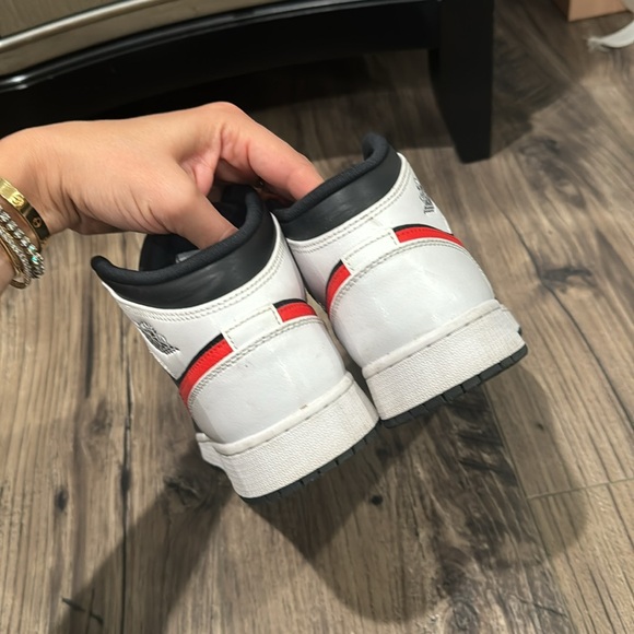 Nike - Picture 4 of 6